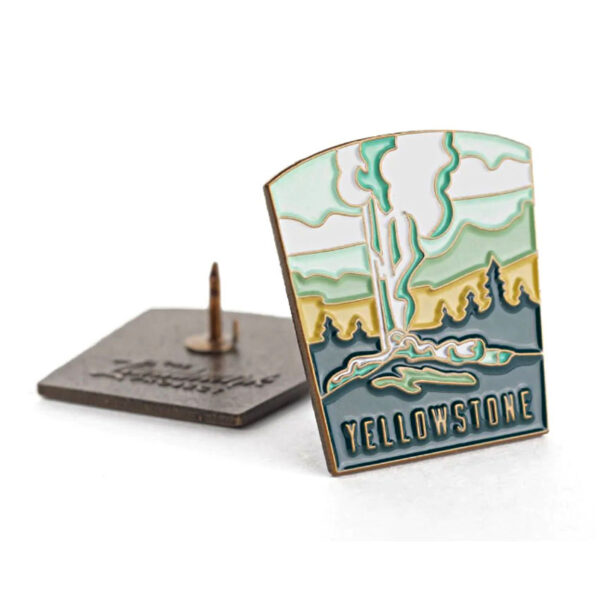 Pines de solapa turísticos personalizados